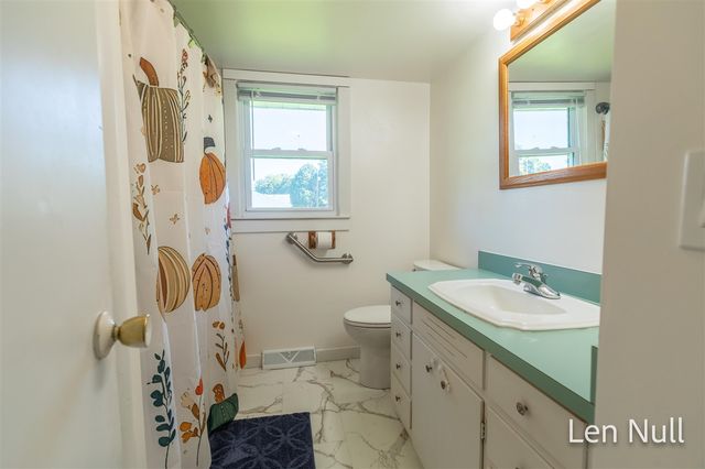 7504 Astronaut Avenue, Jenison, MI 49428