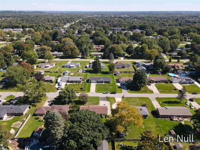 7504 Astronaut Avenue, Jenison, MI 49428