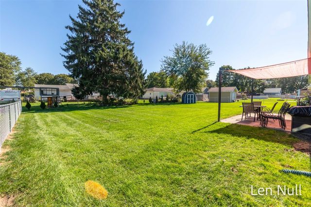 7504 Astronaut Avenue, Jenison, MI 49428