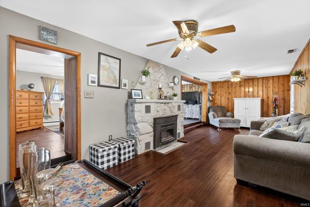 3884 E Forest Lodge Loop, Monticello, IN 47960