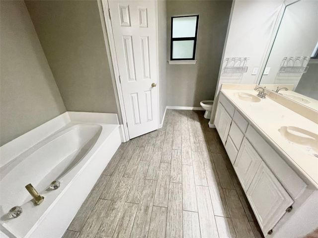 2 Hastings Court, Mansfield, TX 76063
