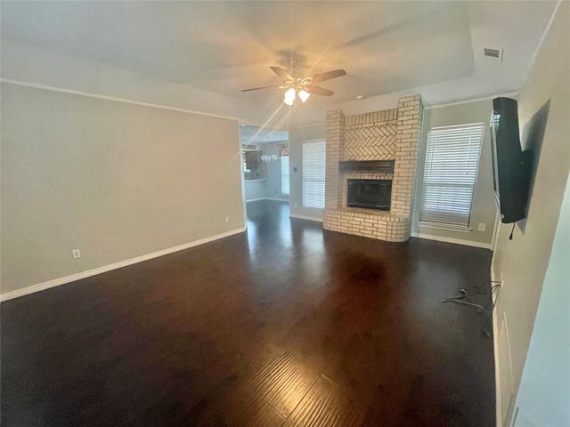 2 Hastings Court, Mansfield, TX 76063