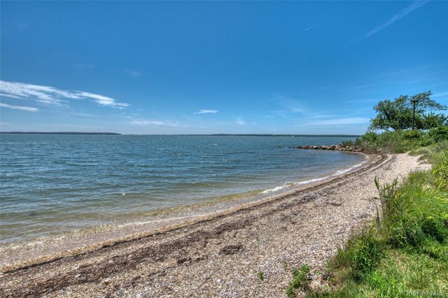 1600 King Street, Orient, NY 11957