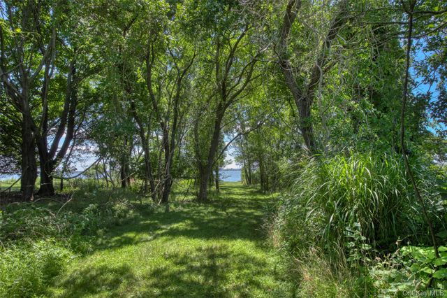 1600 King Street, Orient, NY 11957