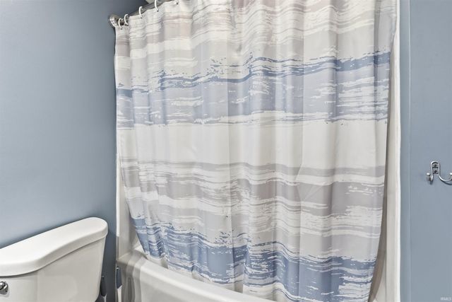 2854 S Lima Road, Kendallville, IN 46755