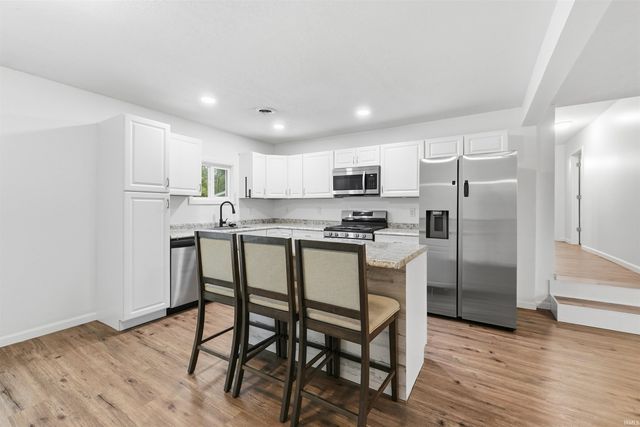 2854 S Lima Road, Kendallville, IN 46755