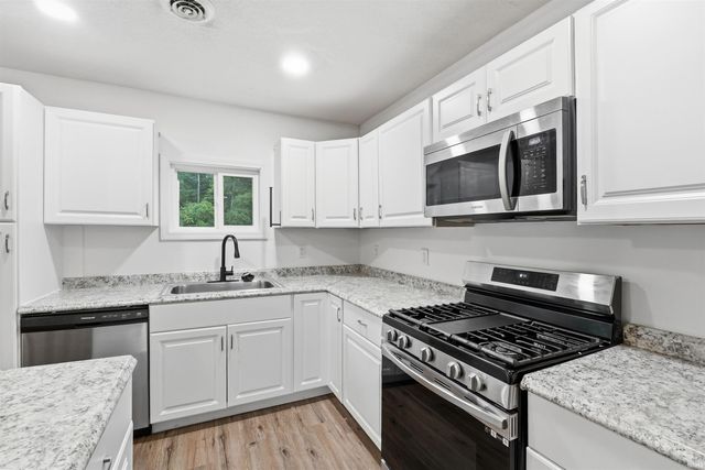 2854 S Lima Road, Kendallville, IN 46755
