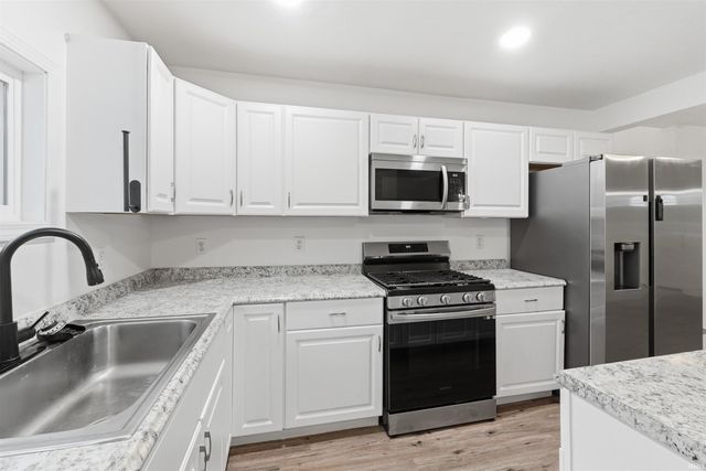 2854 S Lima Road, Kendallville, IN 46755