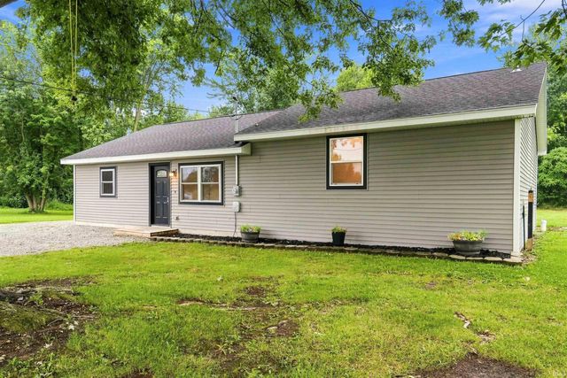 2854 S Lima Road, Kendallville, IN 46755