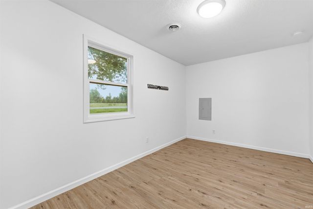 2854 S Lima Road, Kendallville, IN 46755