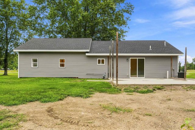 2854 S Lima Road, Kendallville, IN 46755