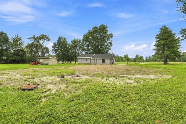 2854 S Lima Road, Kendallville, IN 46755