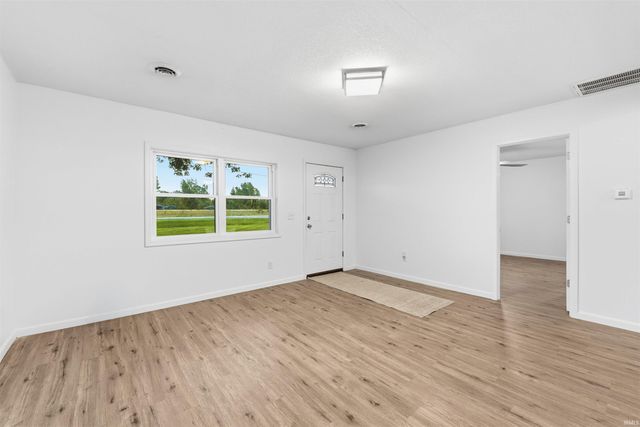 2854 S Lima Road, Kendallville, IN 46755