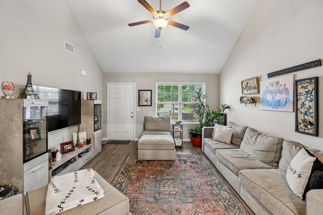 3409 Donerail Cir, Murfreesboro, TN 37128