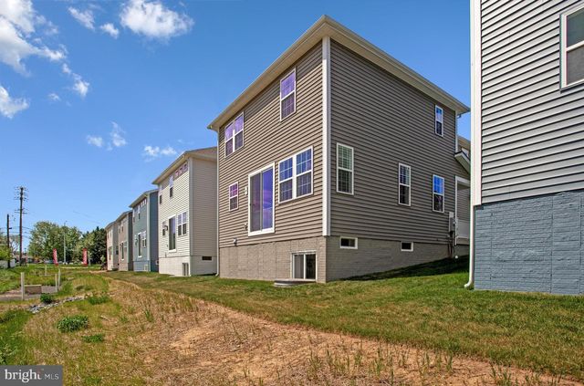 5723 HOWARD DR, Glen Burnie, MD 21061