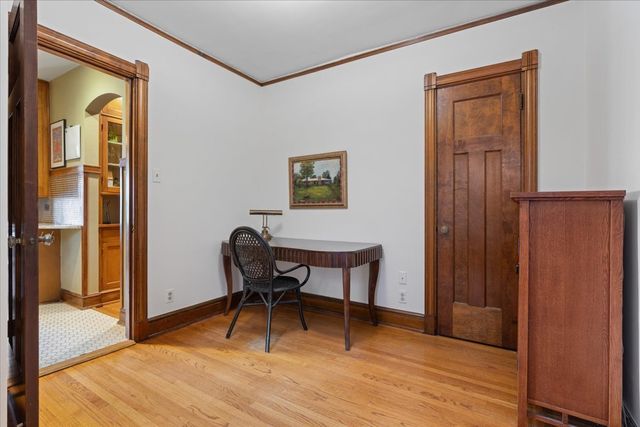 304 N Grove Avenue 3B, Oak Park, IL 60302
