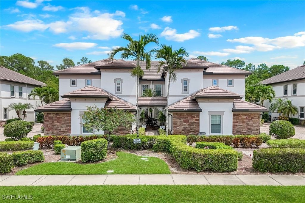 9516 Ironstone TER 102, Naples, FL 34120