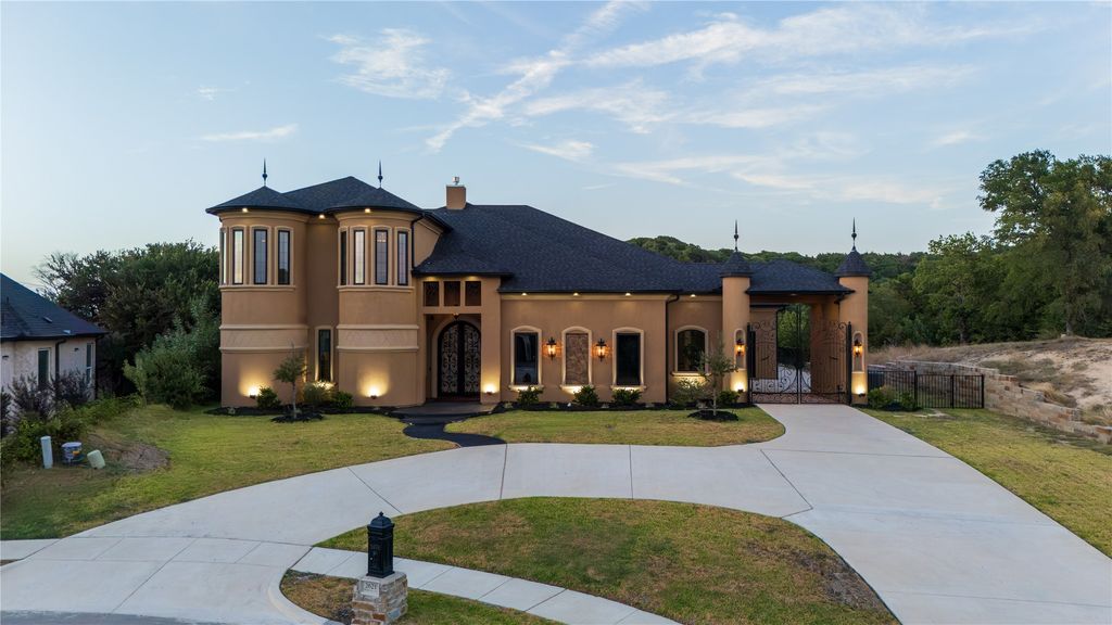 2621 Whispering Oaks Cove, Cedar Hill, TX 75104 — exterior