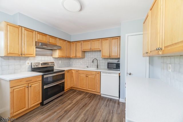 8 Pond Dr, Vernon Twp., NJ 07422