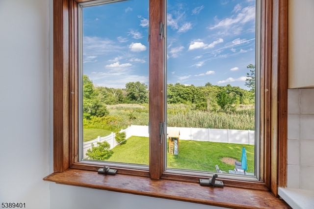 8 Pond Dr, Vernon Twp., NJ 07422