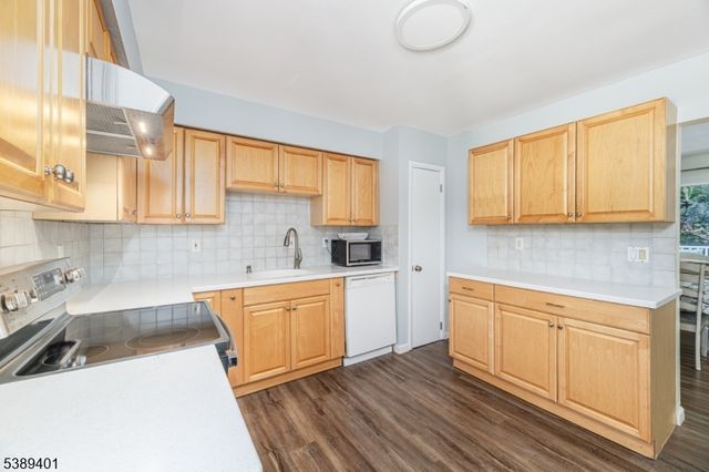 8 Pond Dr, Vernon Twp., NJ 07422