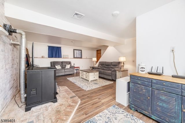 8 Pond Dr, Vernon Twp., NJ 07422