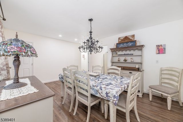 8 Pond Dr, Vernon Twp., NJ 07422