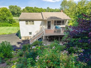 8 Pond Dr, Vernon Twp., NJ 07422
