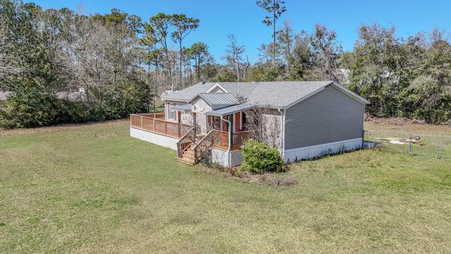 40 Jones Drive, Freeport, FL 32439