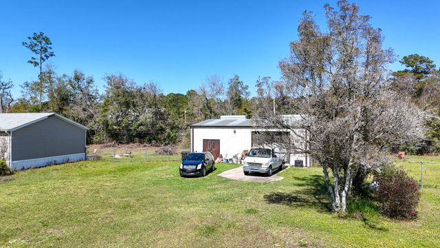 40 Jones Drive, Freeport, FL 32439