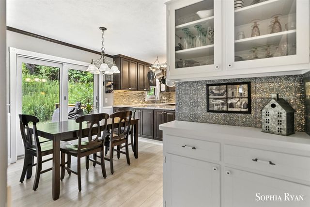 86 Carl Drive, Ada, MI 49301