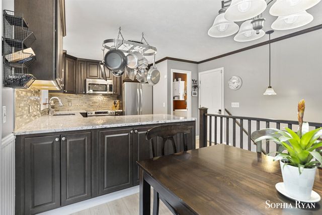 86 Carl Drive, Ada, MI 49301