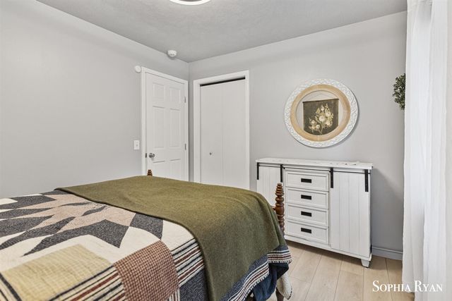 86 Carl Drive, Ada, MI 49301