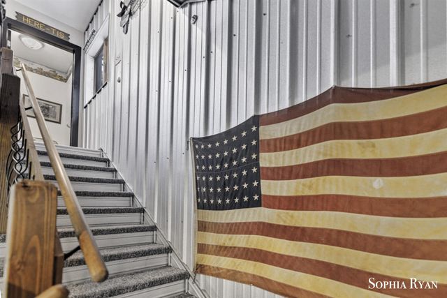 86 Carl Drive, Ada, MI 49301