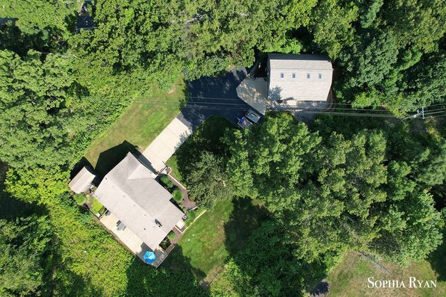 86 Carl Drive, Ada, MI 49301