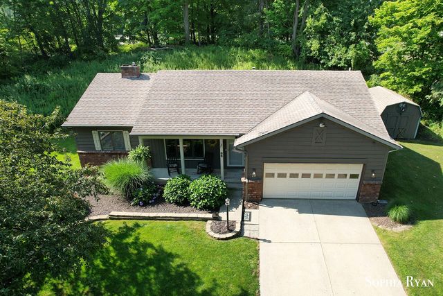 86 Carl Drive, Ada, MI 49301
