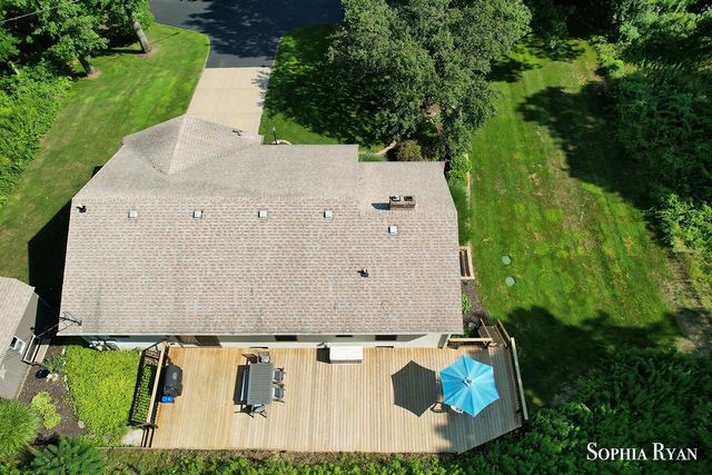 86 Carl Drive, Ada, MI 49301