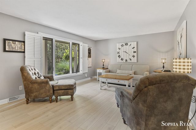 86 Carl Drive, Ada, MI 49301