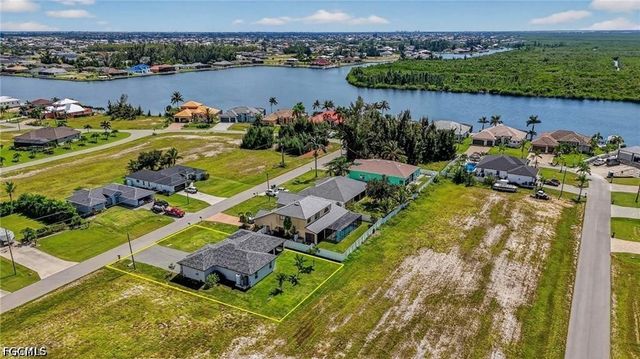 2716 NW 45th PL, Cape Coral, FL 33993