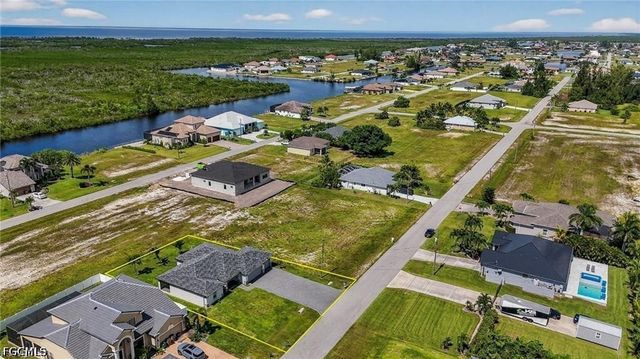 2716 NW 45th PL, Cape Coral, FL 33993