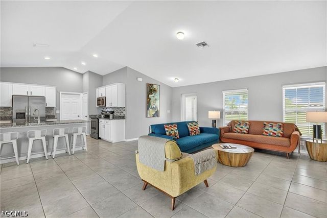 2716 NW 45th PL, Cape Coral, FL 33993