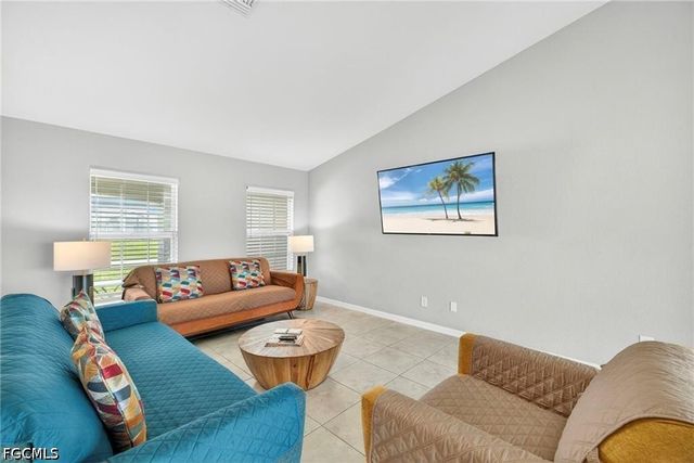 2716 NW 45th PL, Cape Coral, FL 33993