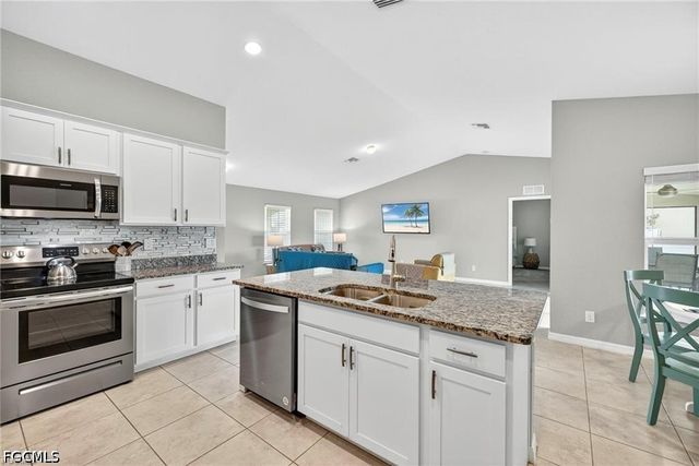 2716 NW 45th PL, Cape Coral, FL 33993
