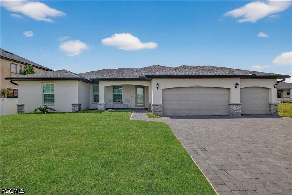 2716 NW 45th PL, Cape Coral, FL 33993