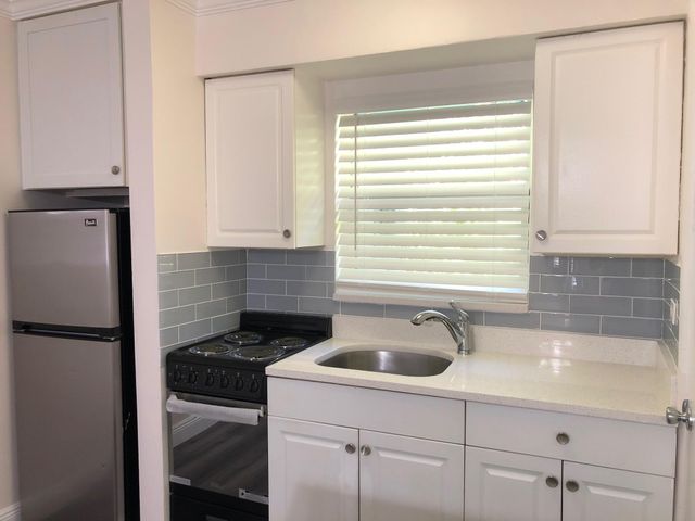 3205 NE 9th 2, Pompano Beach, FL 33062