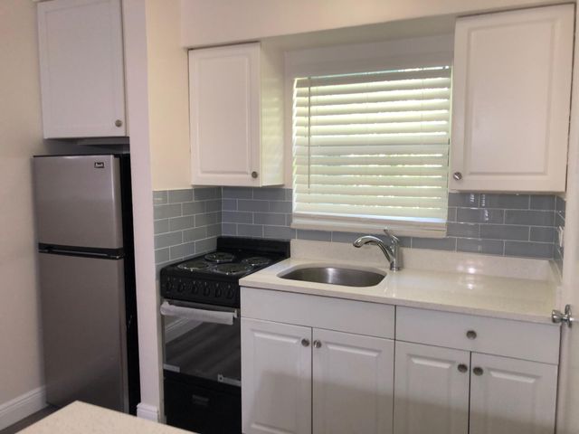 3205 NE 9th 2, Pompano Beach, FL 33062
