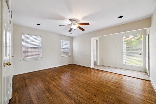 9321 Saddle Lane, Houston, TX 77080