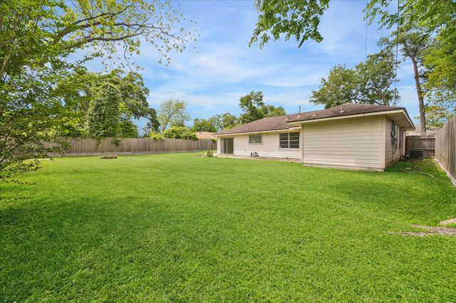 9321 Saddle Lane, Houston, TX 77080