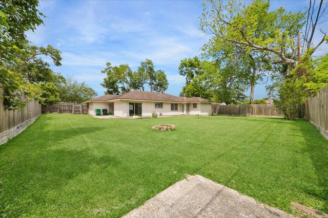 9321 Saddle Lane, Houston, TX 77080