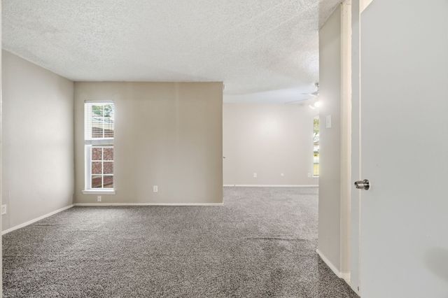 705 Via Avenida, Mesquite, TX 75150